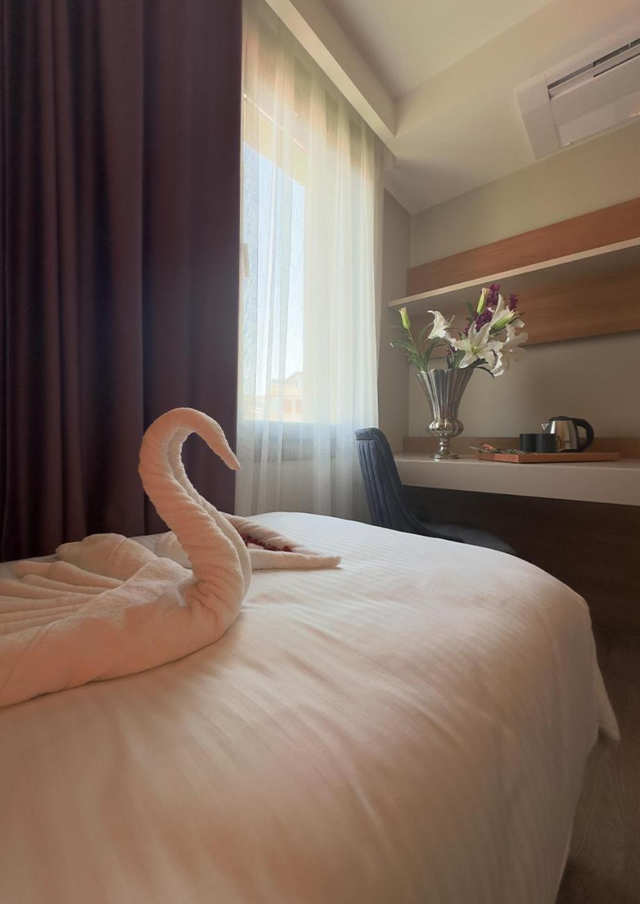 Hotel Frezya - Exclusively Woman Istanbul Exterior foto