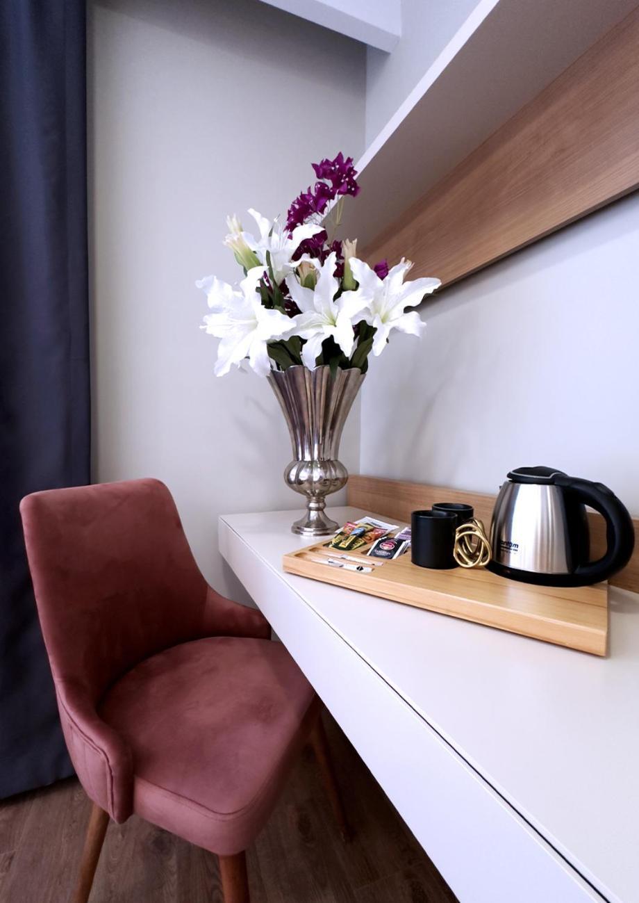 Hotel Frezya - Exclusively Woman Istanbul Exterior foto